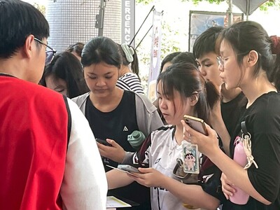 LINE_ALBUM_4.21校園就業博覽會X校園族服日_260525_5圖片